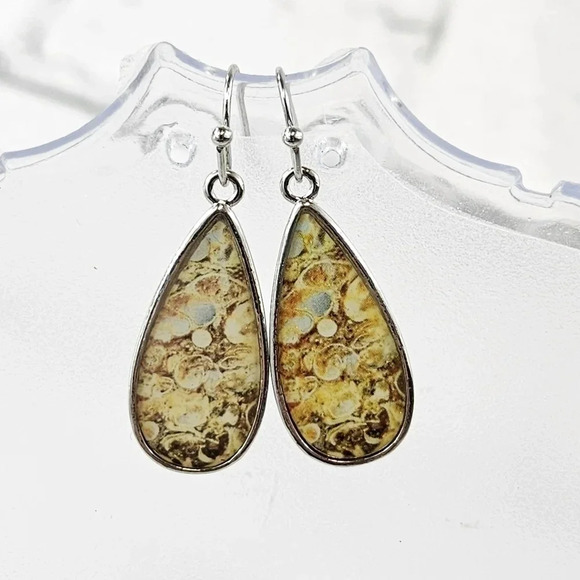Molten Earth Women’s Small Delicate Earring Set 19 - Picture 7 of 7
